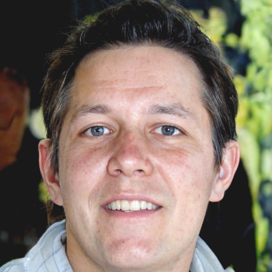 Carlos Mendoza, profesor